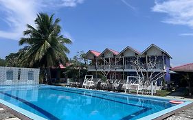 Capital O 91017 Tuba Beach Resort @ Pulau Tuba